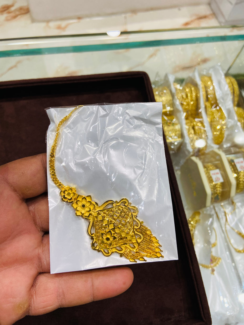 Exclusive one gram gold Maang tikka MT10