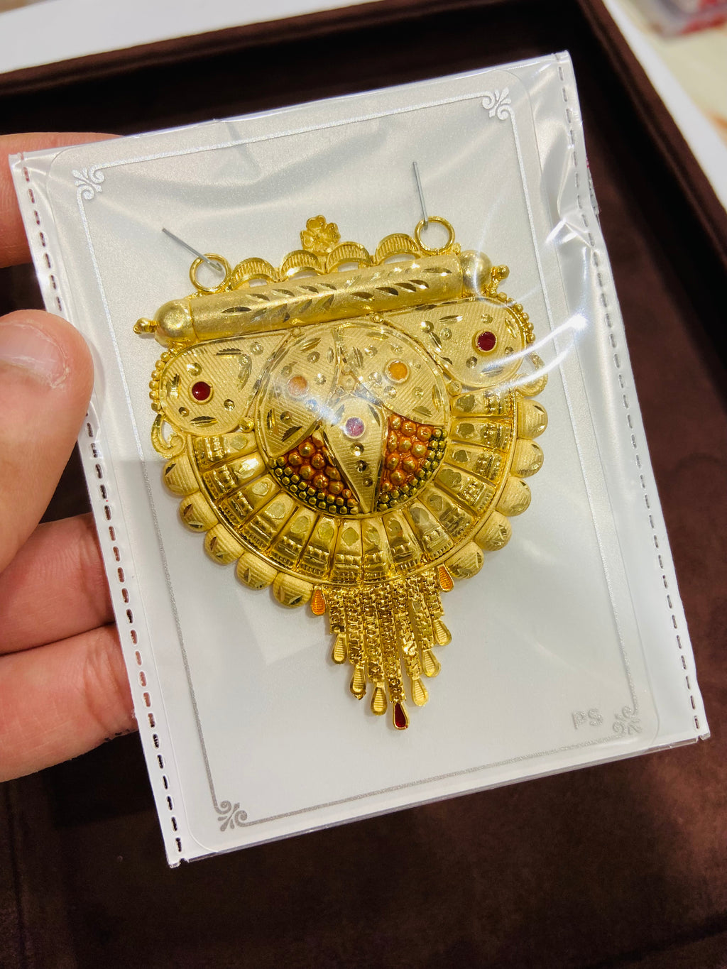 
1 GM Gold Ribbon Locket
