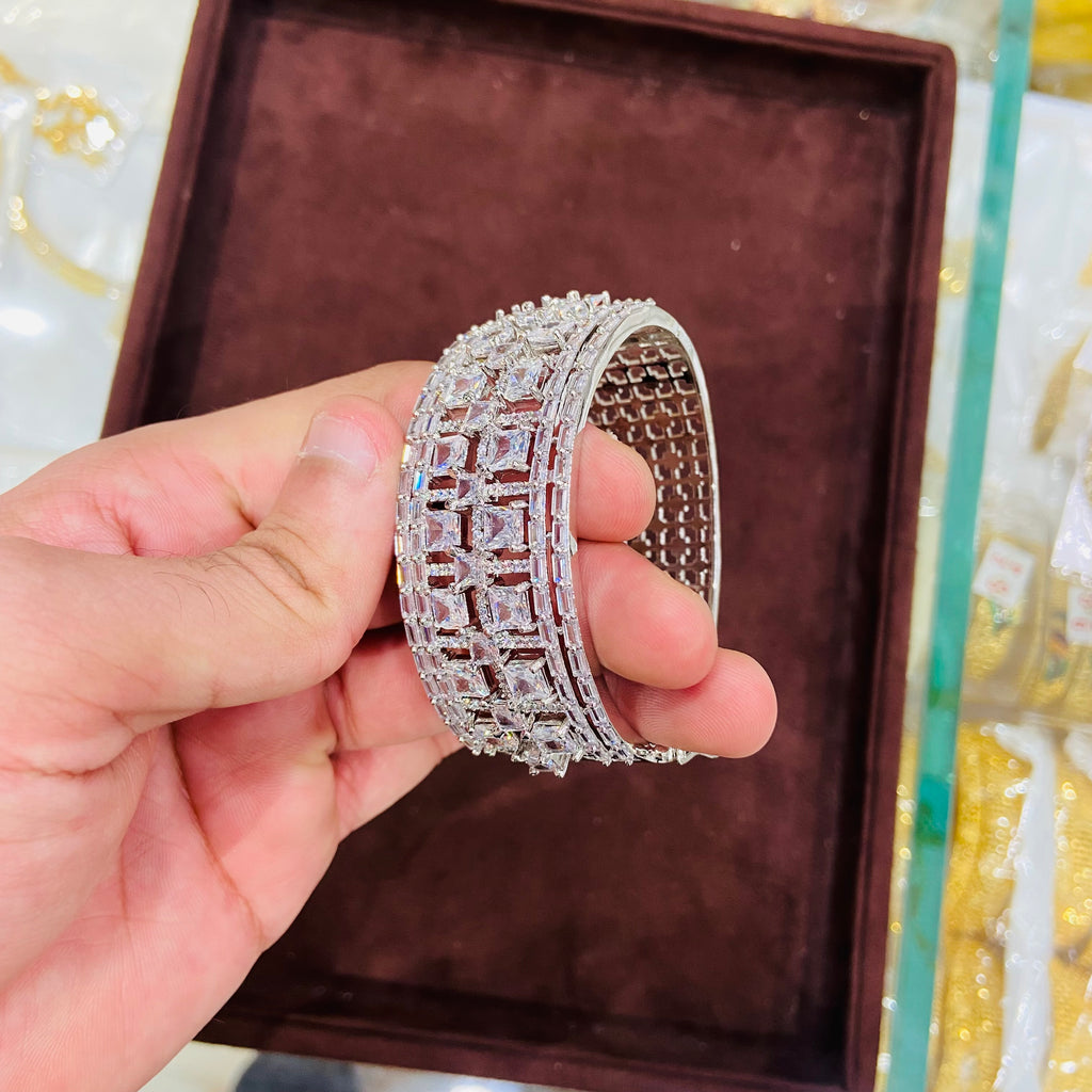 Royal Style AD Bracelet for Women- BR13