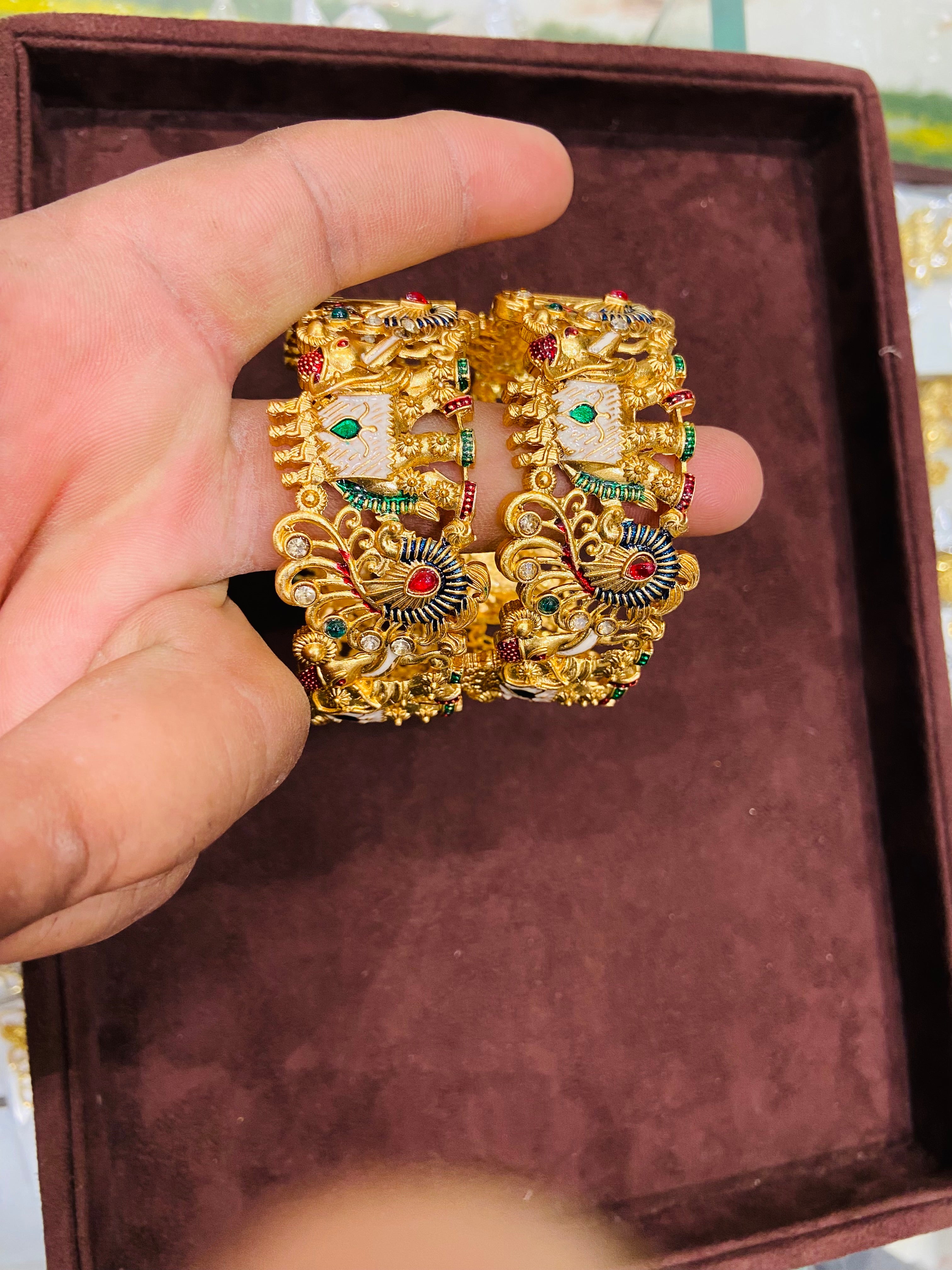 Premium Ethnic rajwadi Bangle for Women RB35