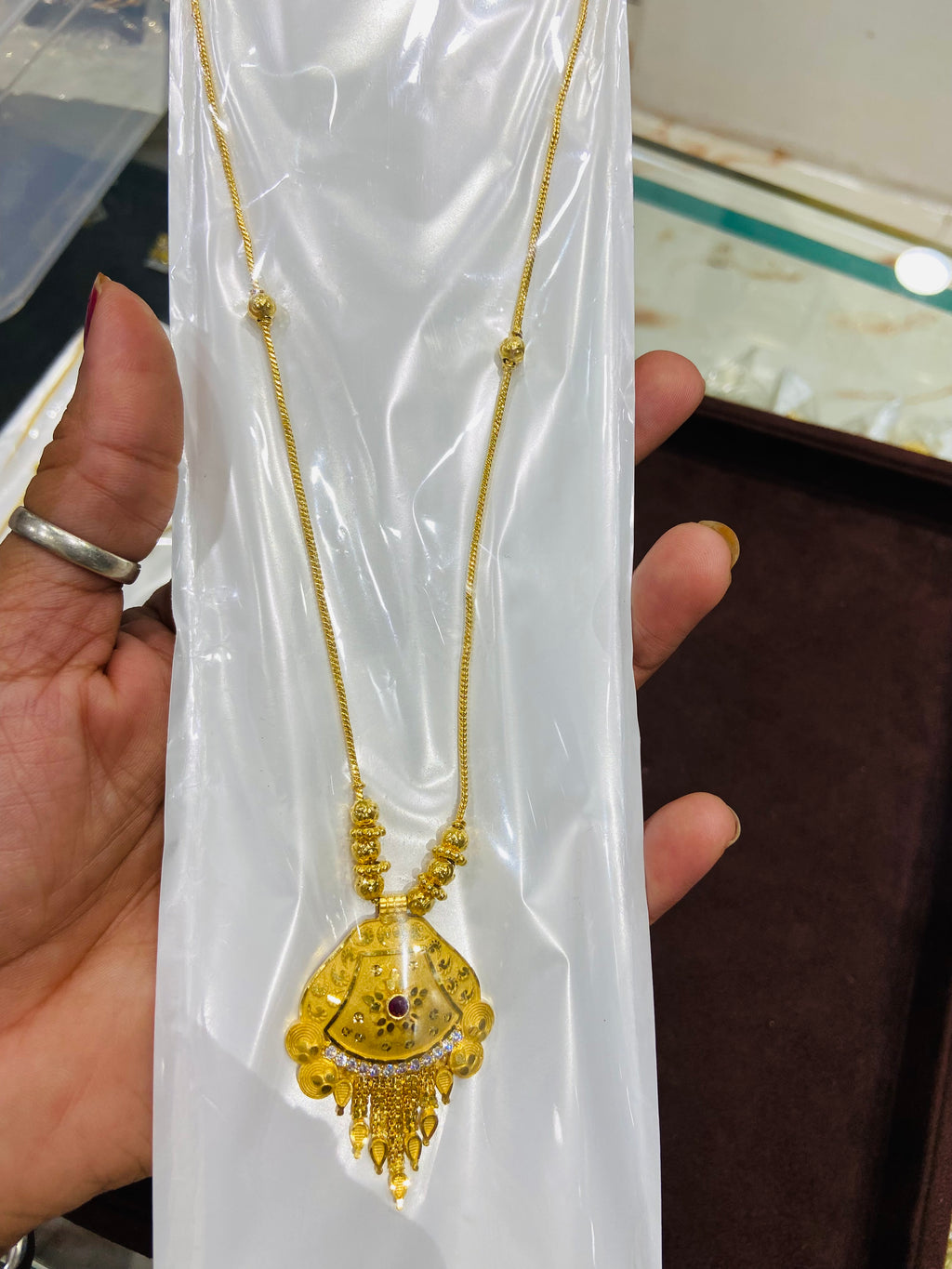 Elegant 1 Gram Gold Round Pendant for Women PS20
