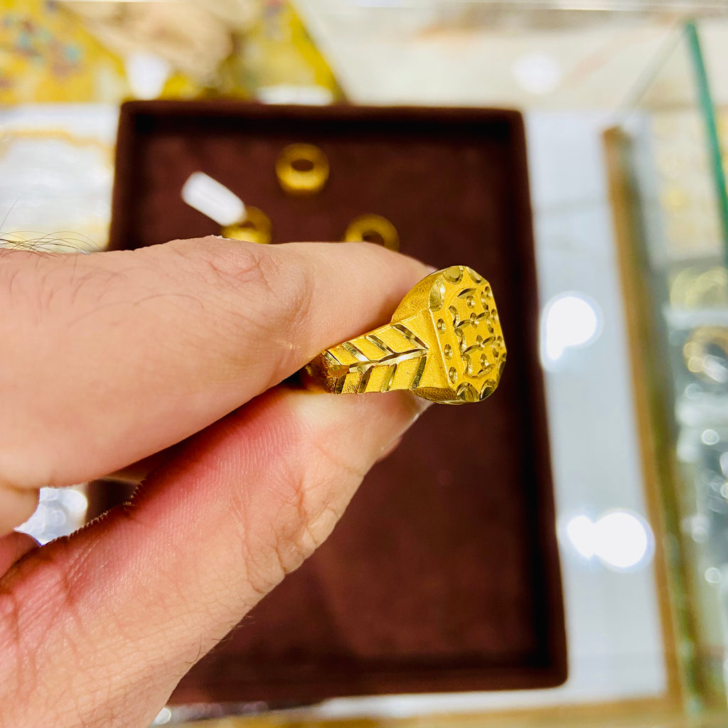 Adorable Gents Ring Design MR09