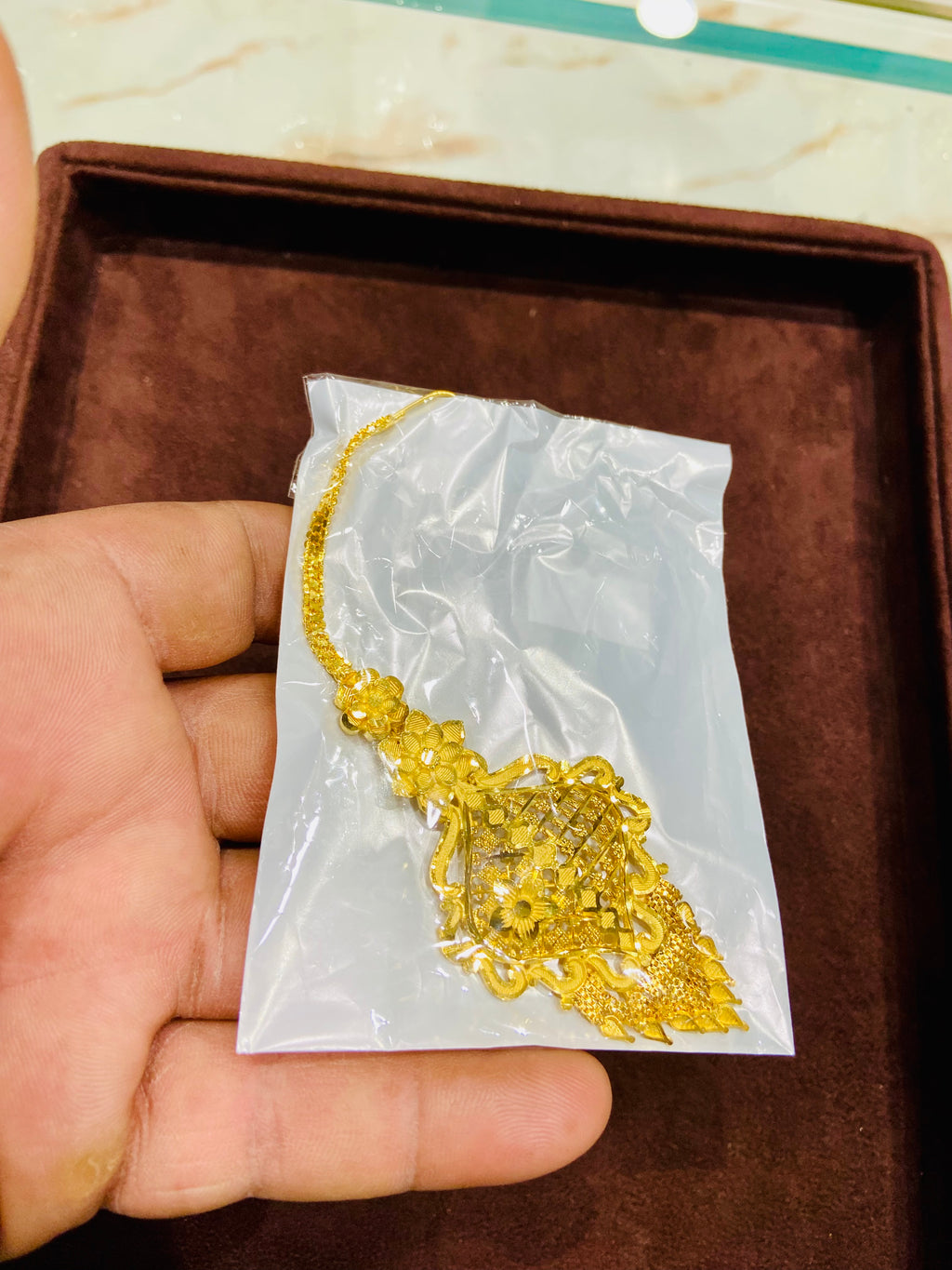 Exclusive one gram gold Maang tikka MT10