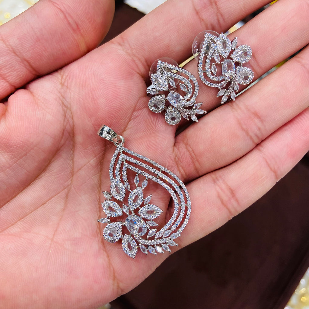 Traditional Pendant Set with American Diamond - PS08