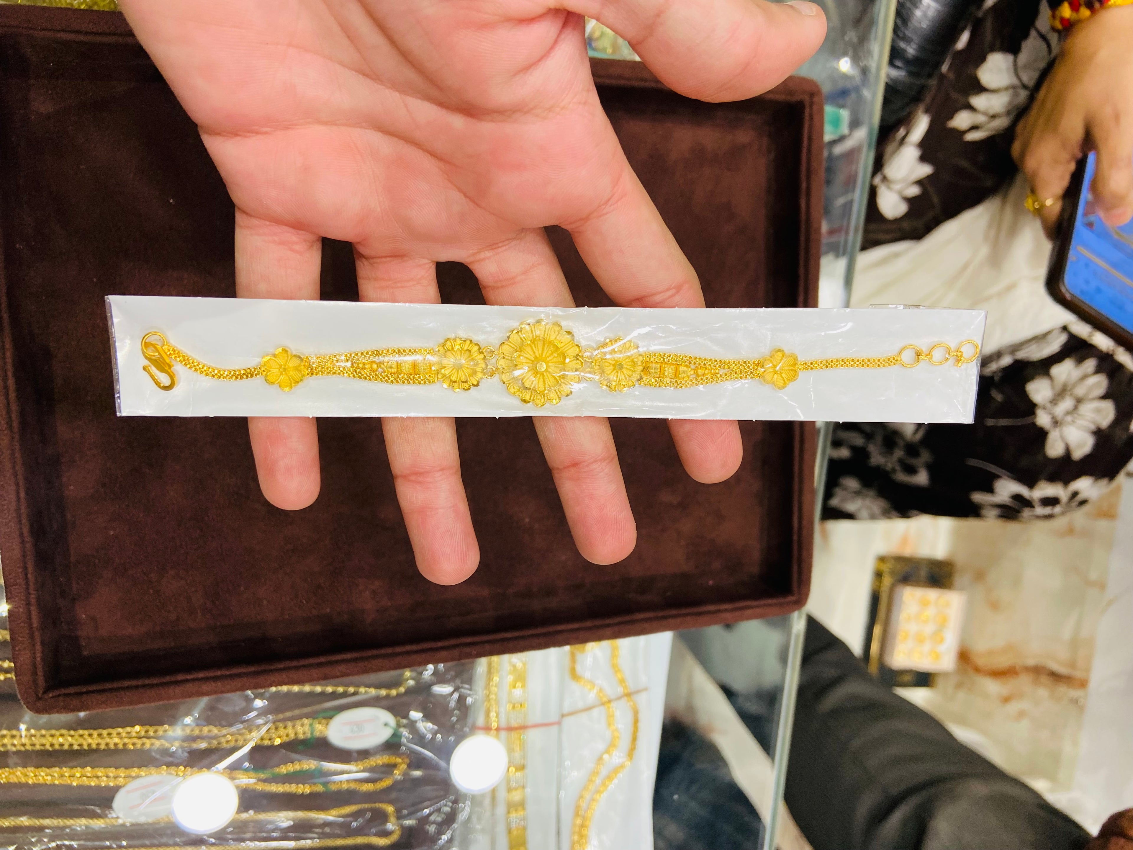 Female Gold Bracelet - FBR01