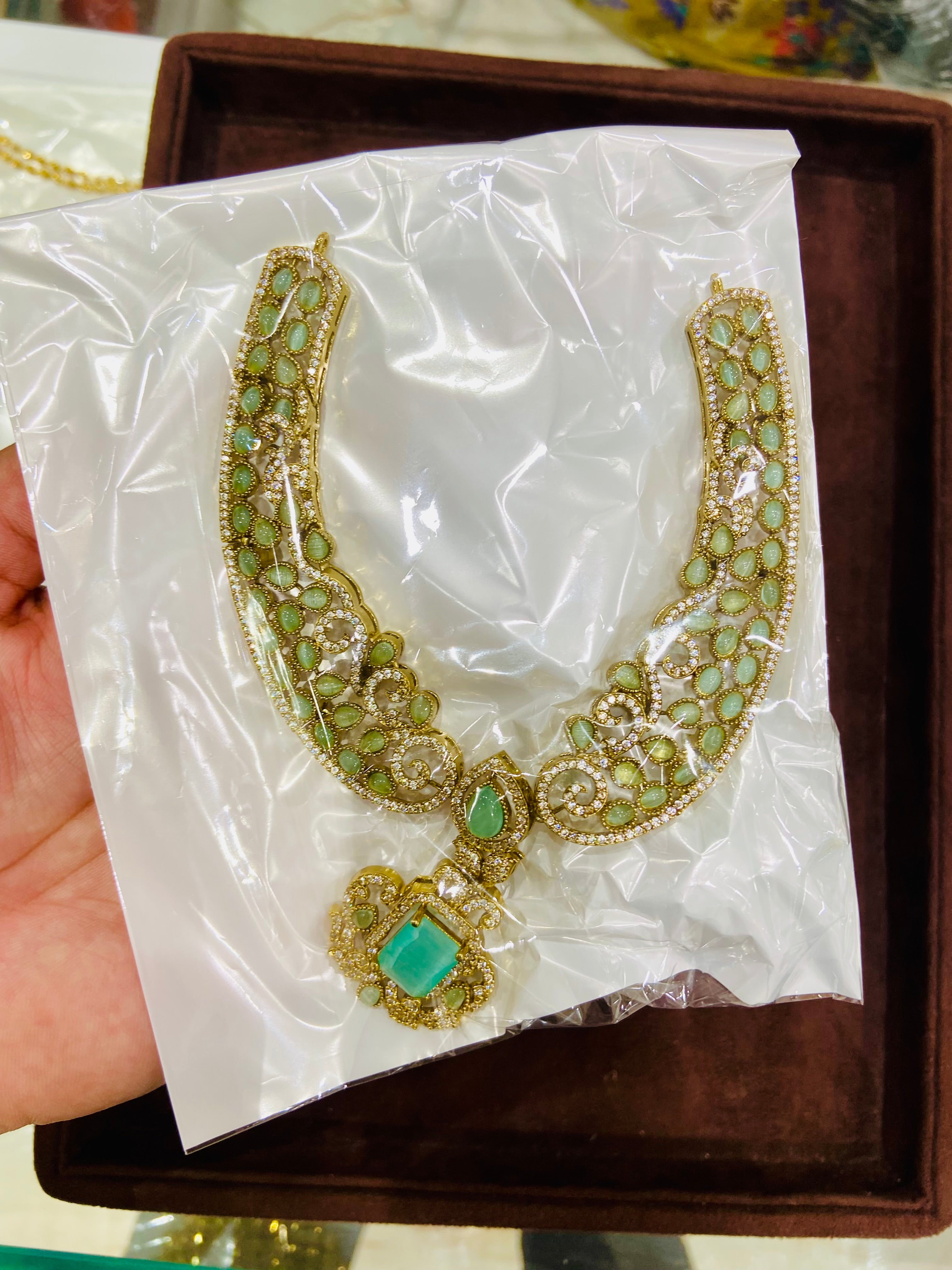 Fashionable American Diamond Necklace- NS29