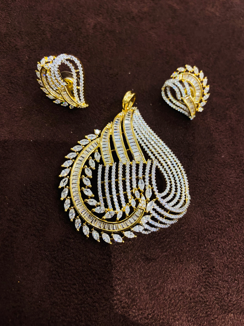 Elegant American Diamond Pendant Set - PS04