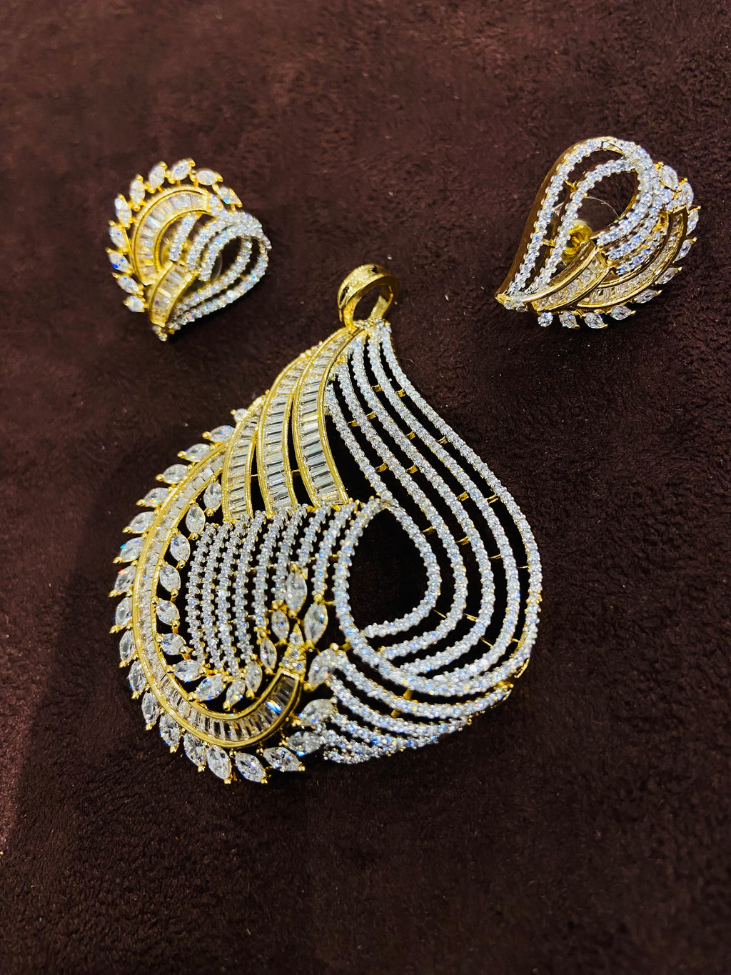 Elegant American Diamond Pendant Set - PS04