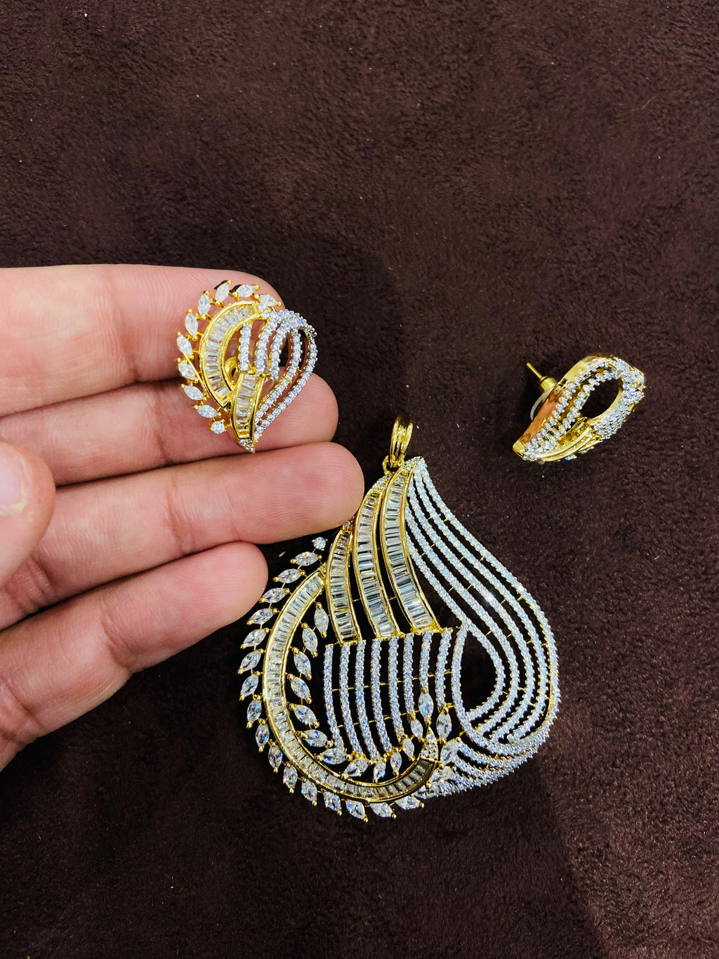 Elegant American Diamond Pendant Set - PS04