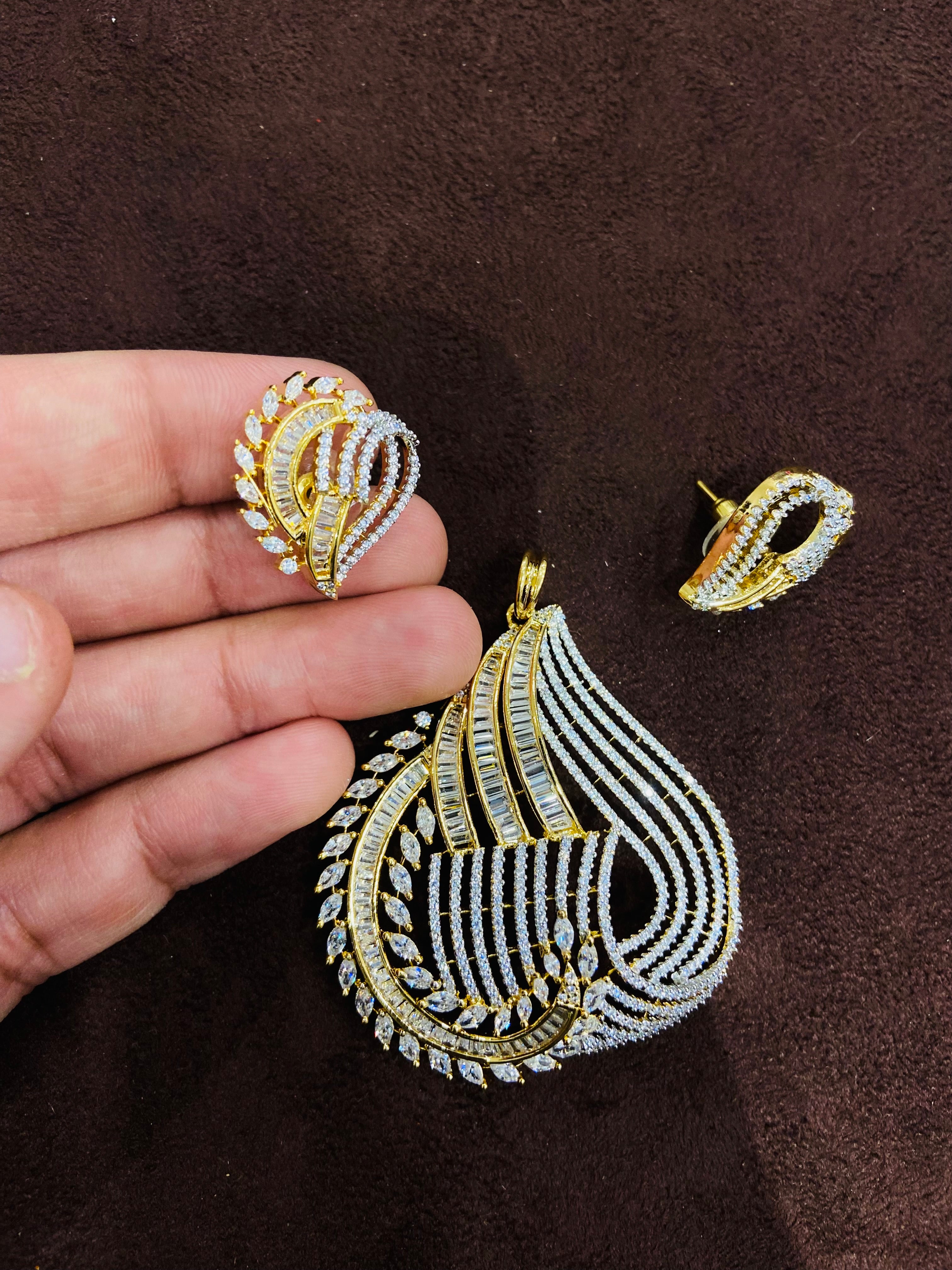 Elegant American Diamond Pendant Set - PS04
