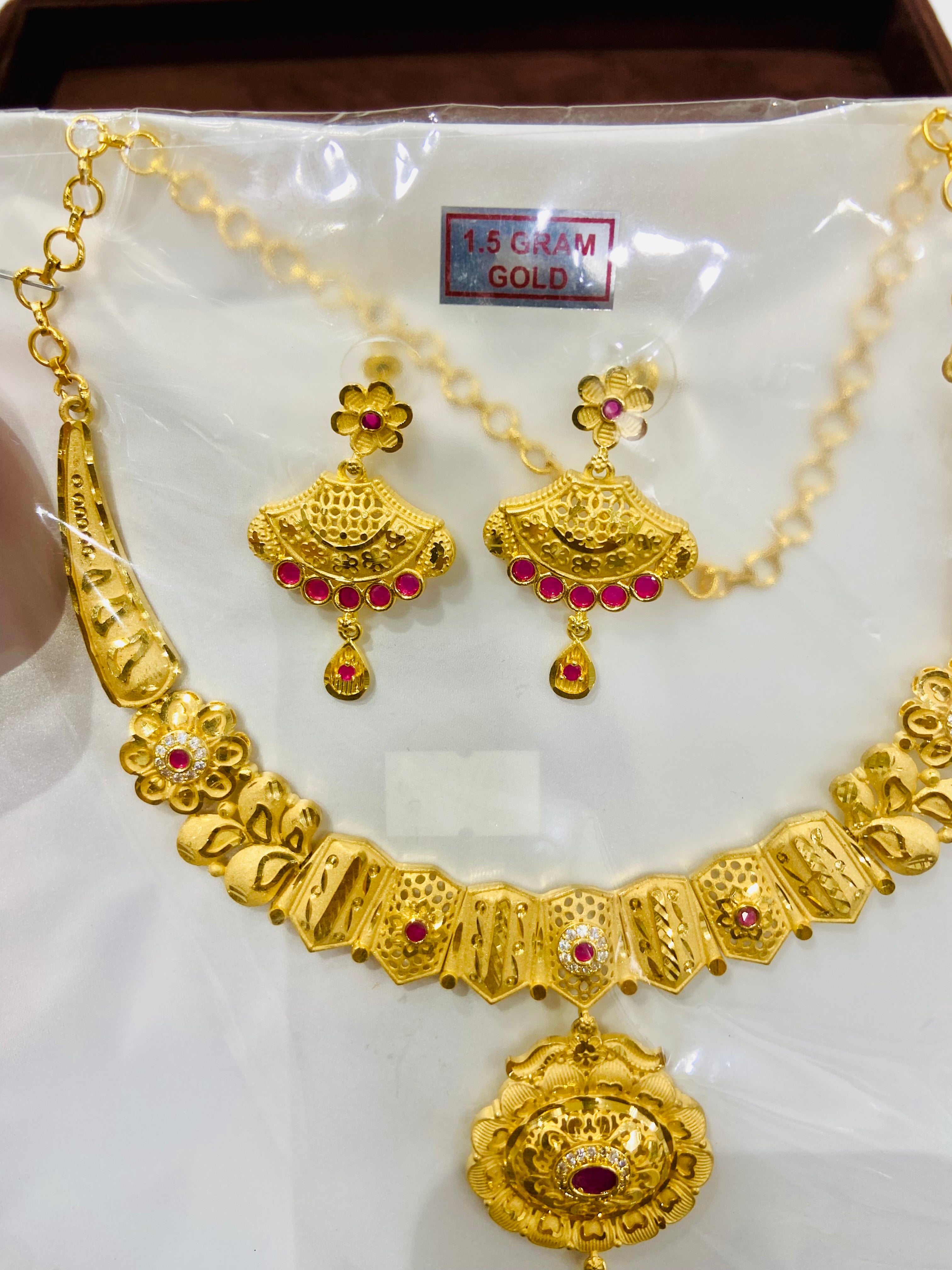 Elegant Gold Polish Necklace Set – NS02