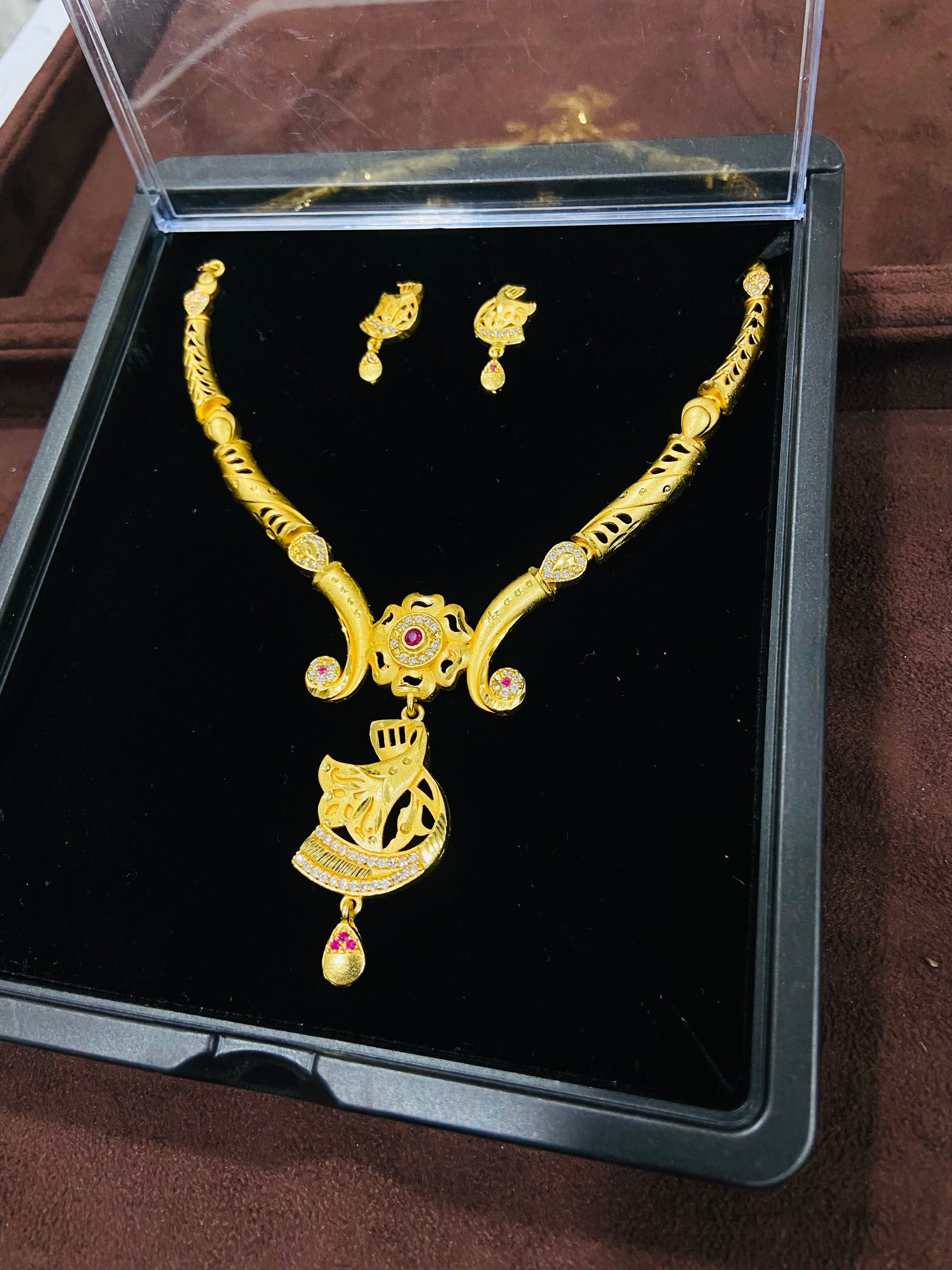Ruby Finish Gold Polish Necklace – NS26