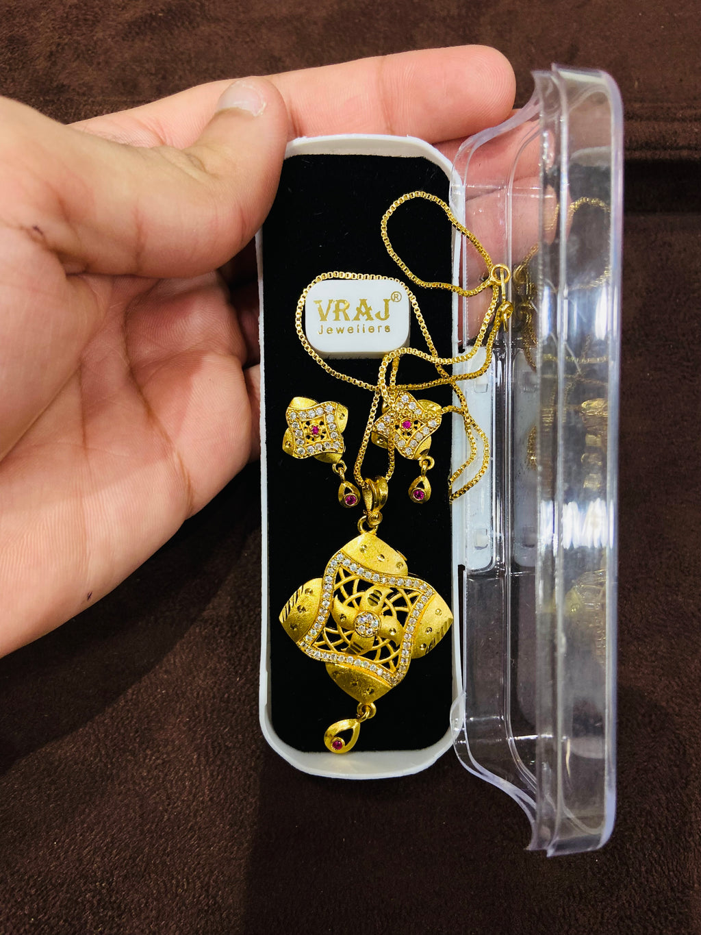 Elegant Pendant Set for Women PS04