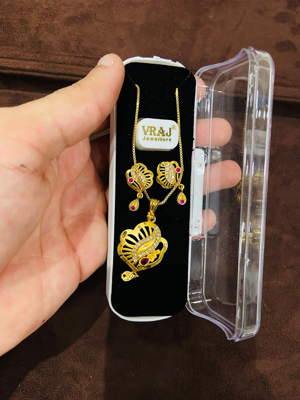 Fancy Gold Finish Pendant Set PS06
