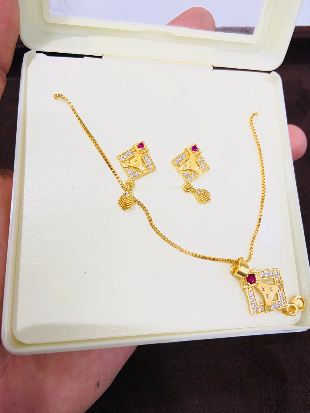 Latest Pendant Set Design PS13