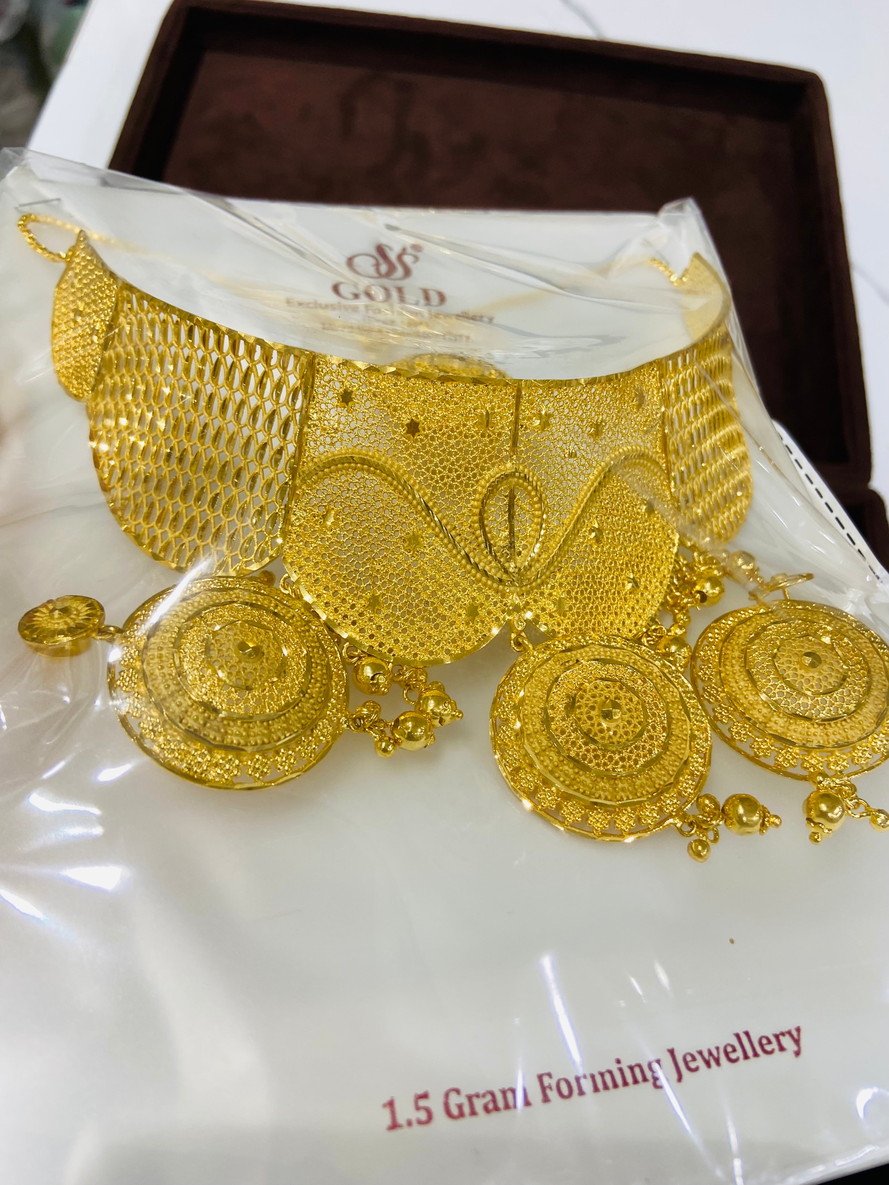 1 Gram Gold Choker Set with Earrings CS05