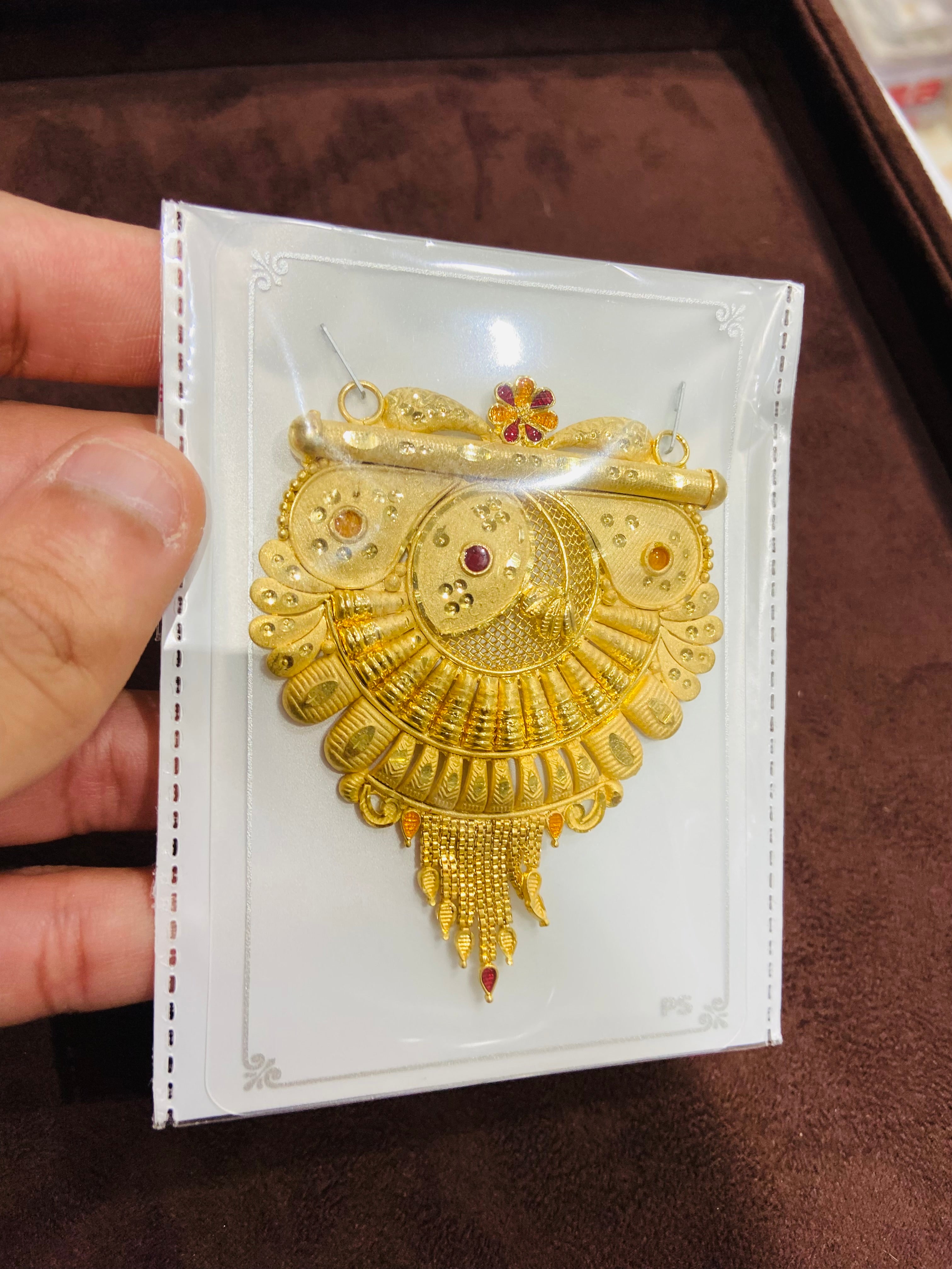 Party Wear Pendant Necklace LK05