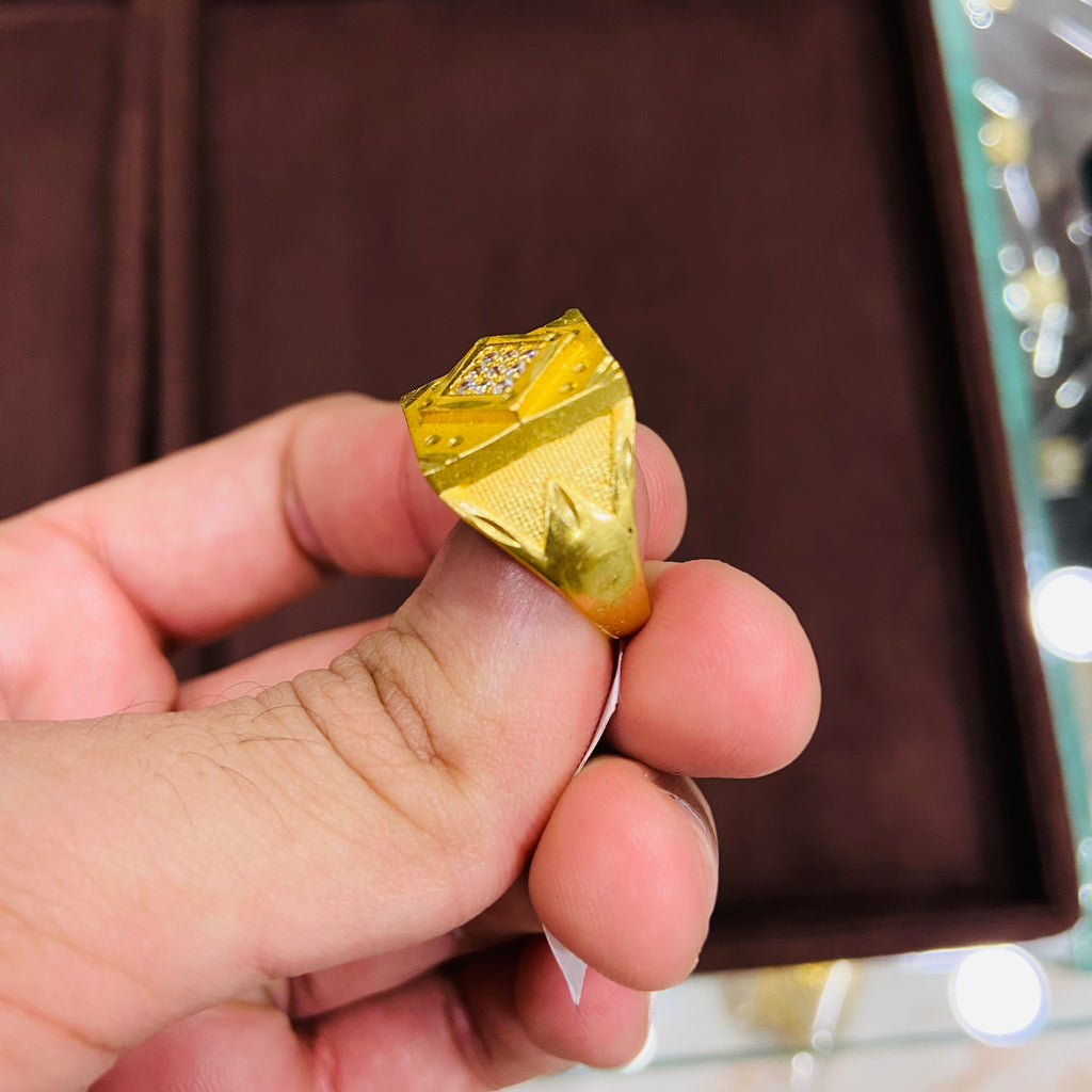 Designer Gold Men’s Ring MR02