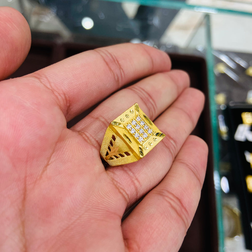 Stylish Gold Polish Ring for Men MR04