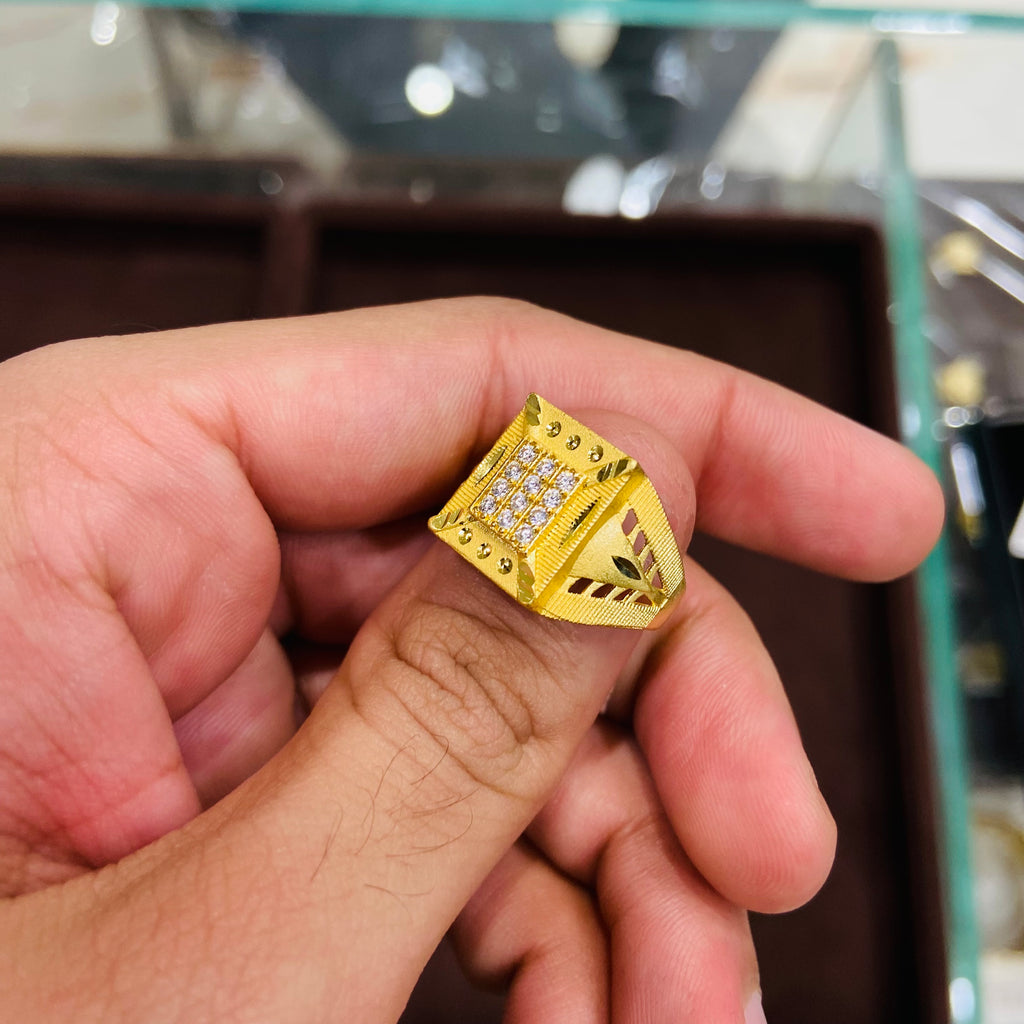 Stylish Gold Polish Ring for Men MR04