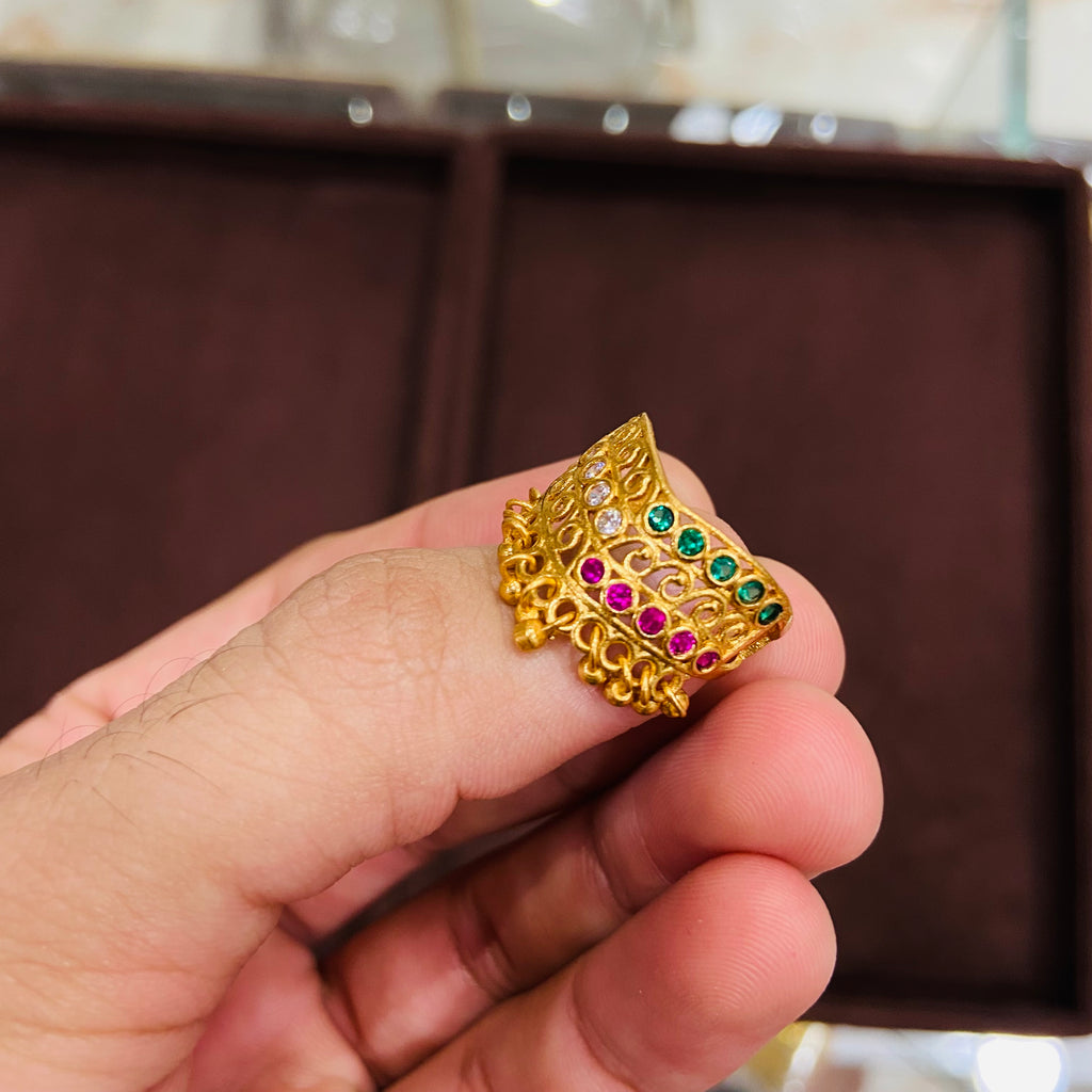 Elegant Ladies Ring Design FR16