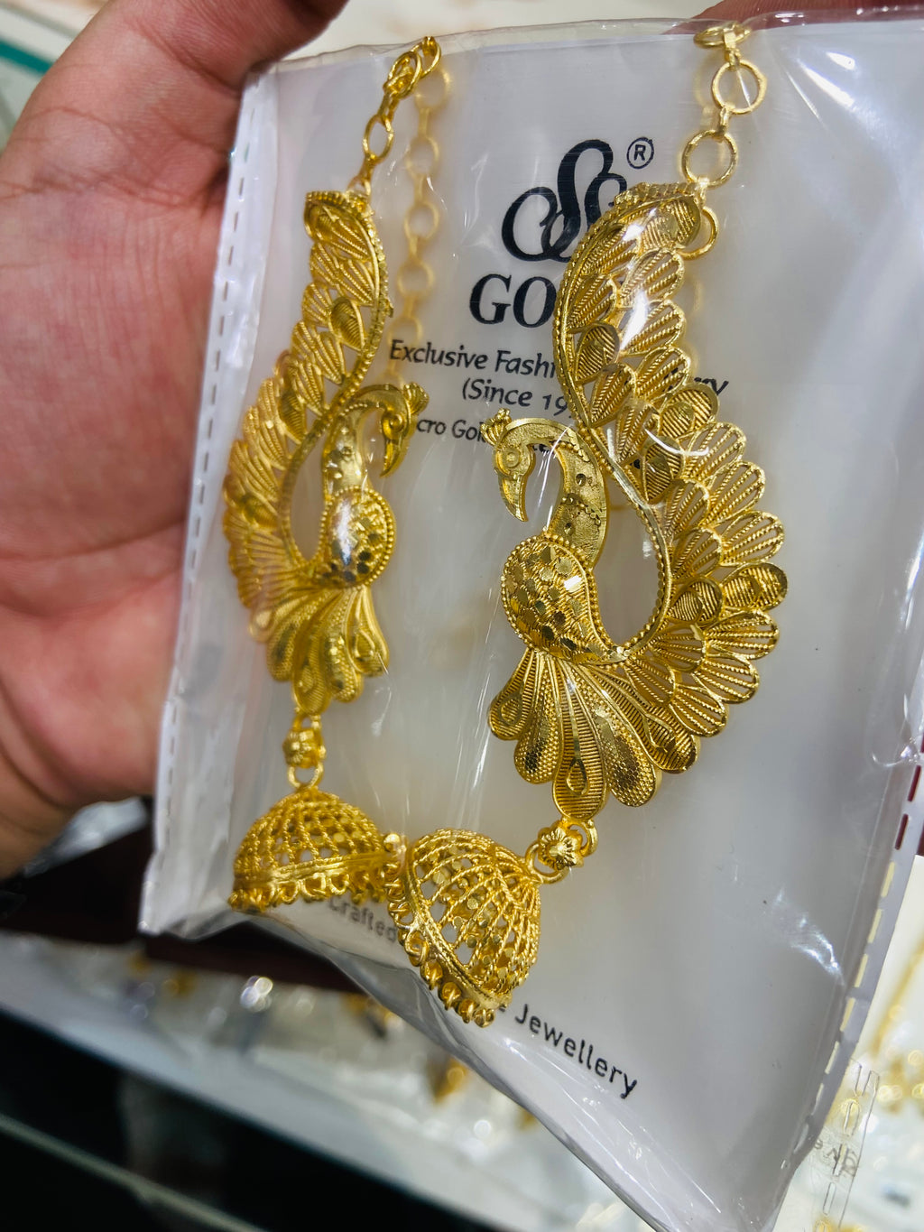 Elegant Gold Earrings for Women - ER04