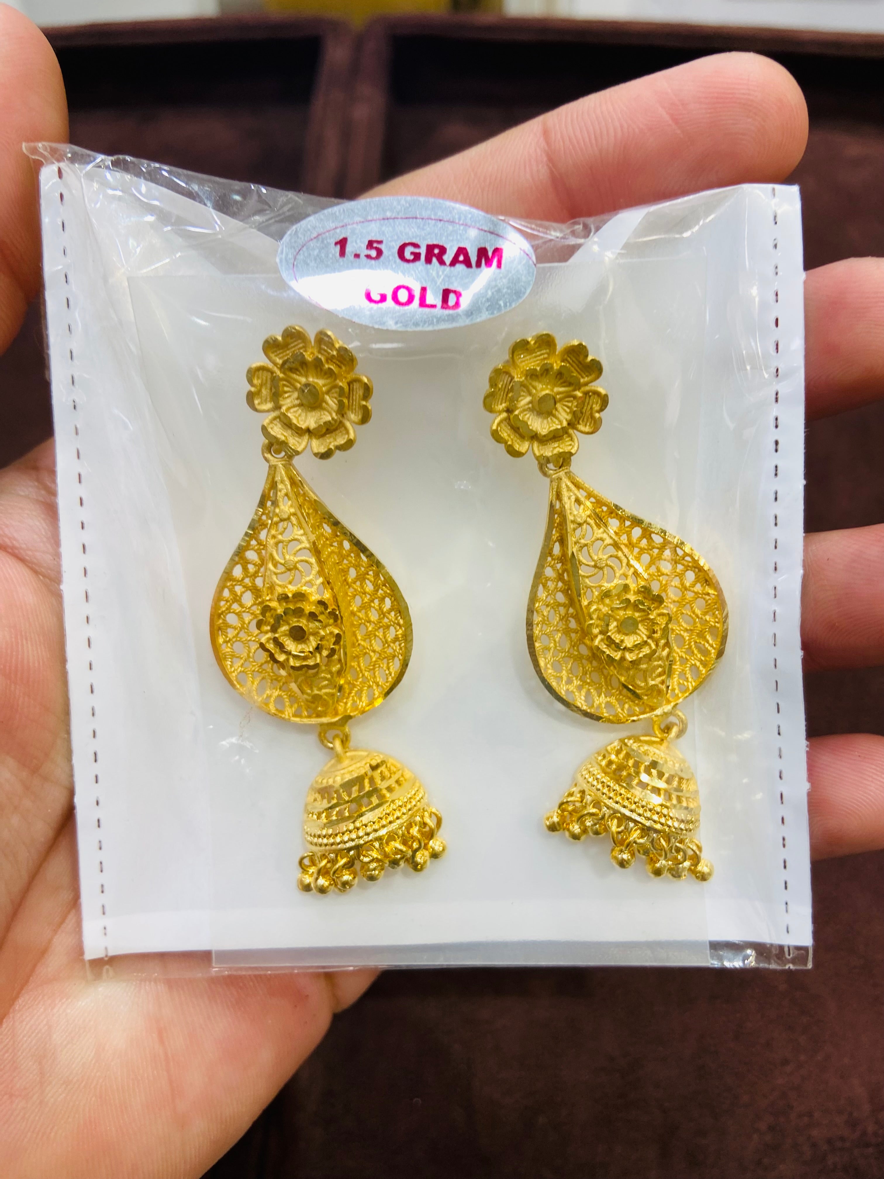 Traditional Ladies Gold Jhumka - ER15